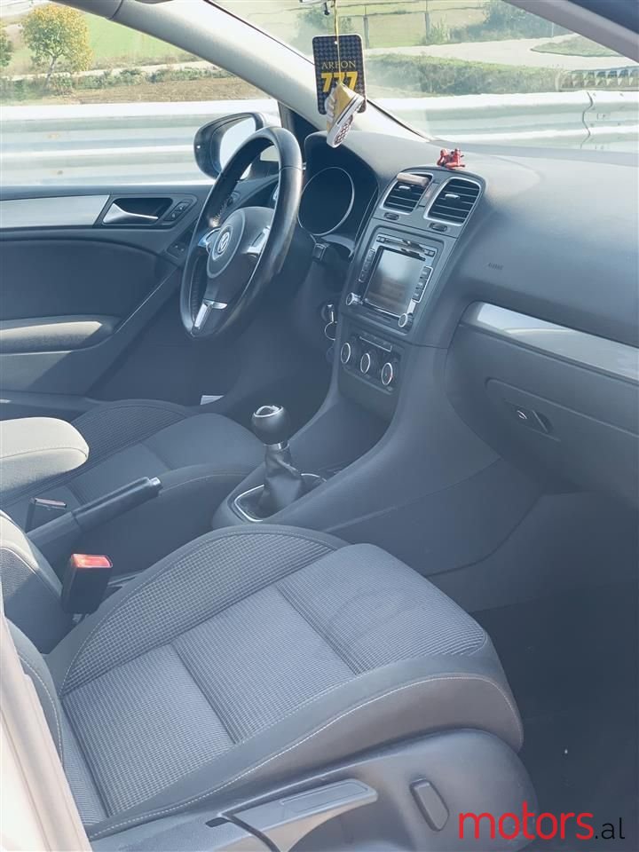 2012' Volkswagen Golf photo #3