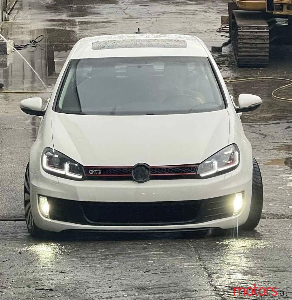 2013' Volkswagen Golf photo #2