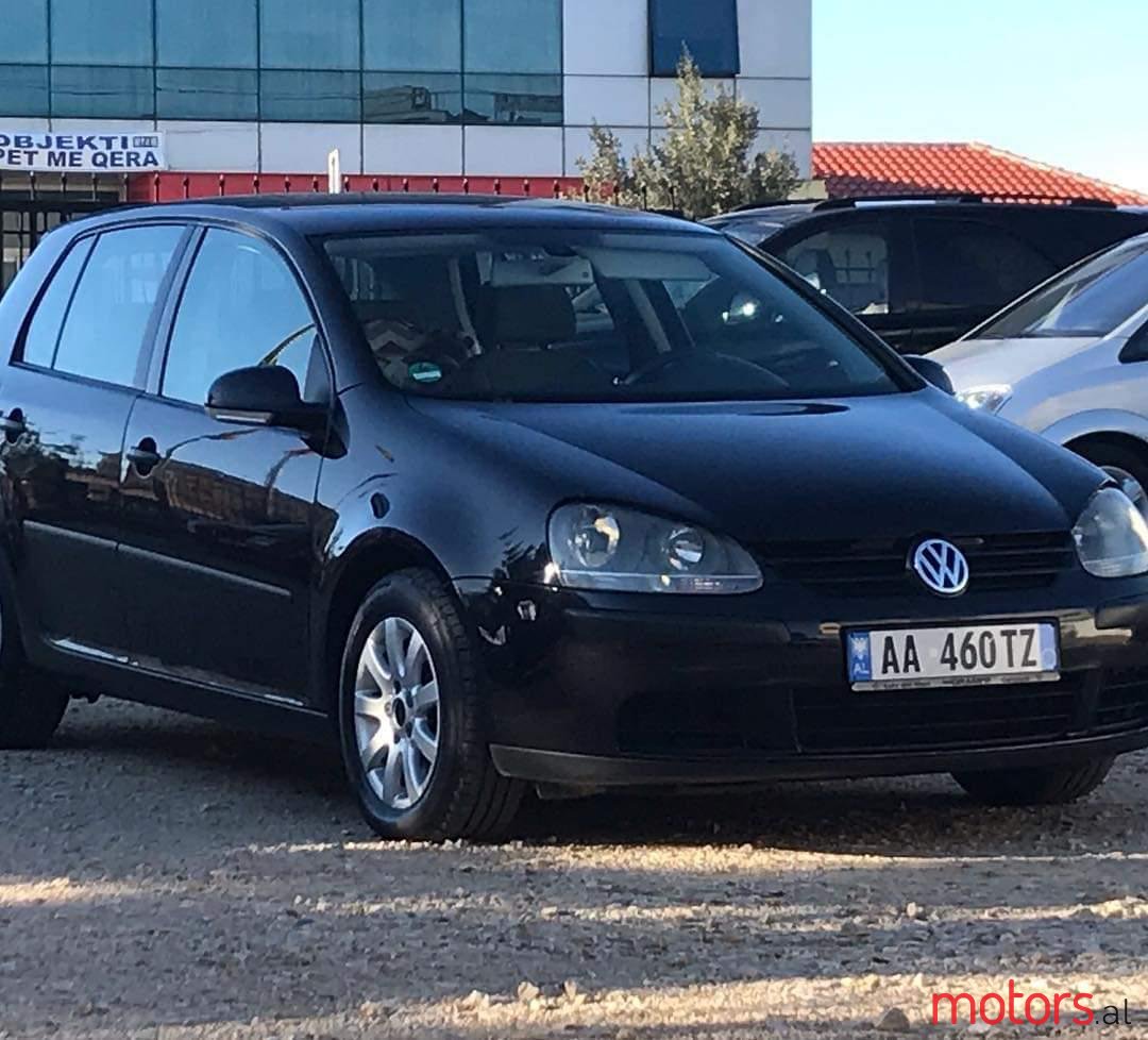 2004' Volkswagen Golf photo #4