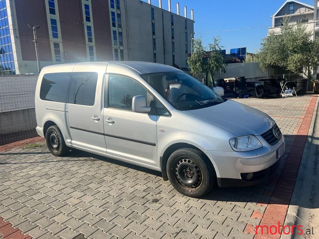 2009' Volkswagen Caddy photo #2