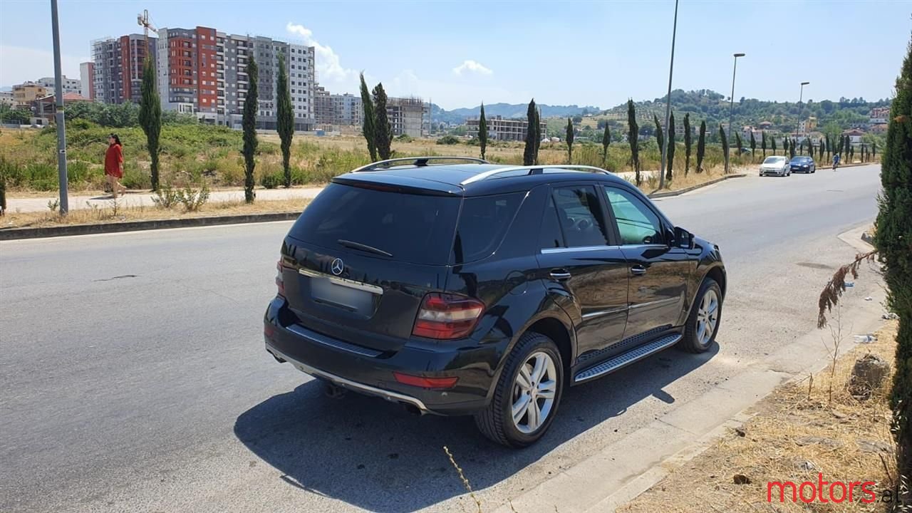 2008' Mercedes-Benz ML 320 photo #3