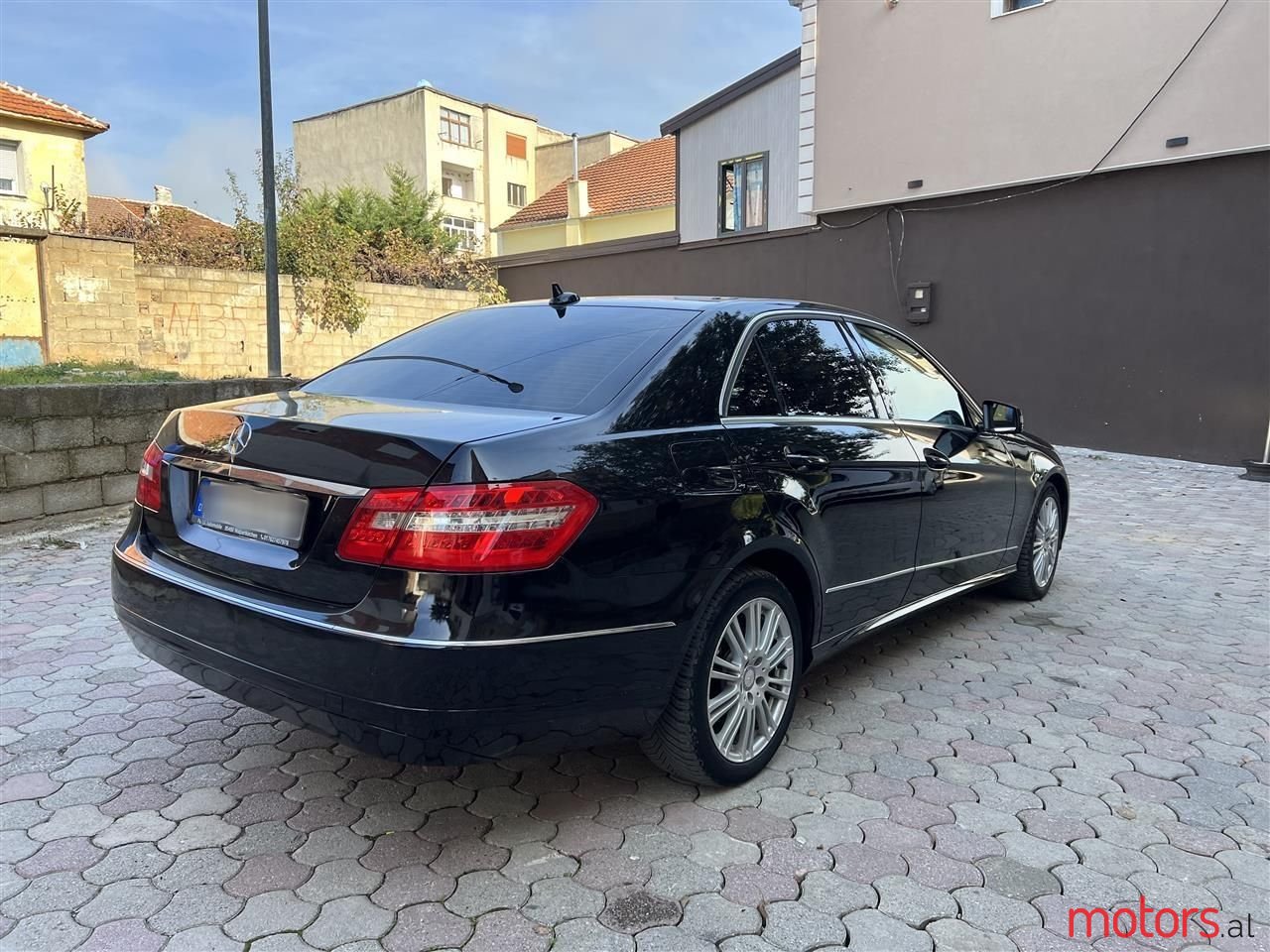 2013' Mercedes-Benz E 220 photo #3