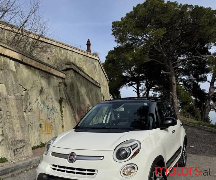 2015' Fiat 500L Trekking photo #5
