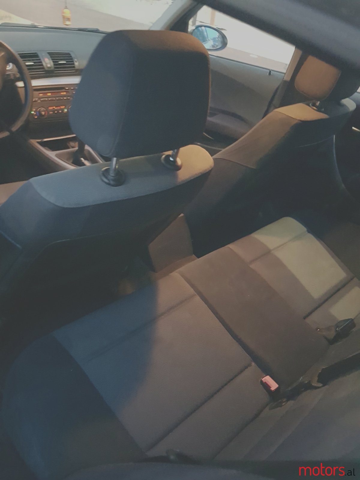 2006' BMW 1 Series 5 Door photo #5