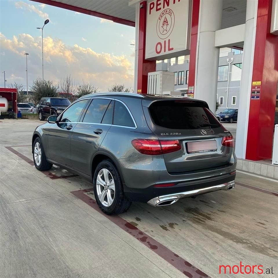 2015' Mercedes-Benz GLC 220 photo #4