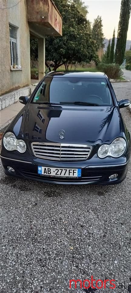 2005' Mercedes-Benz 220 photo #5