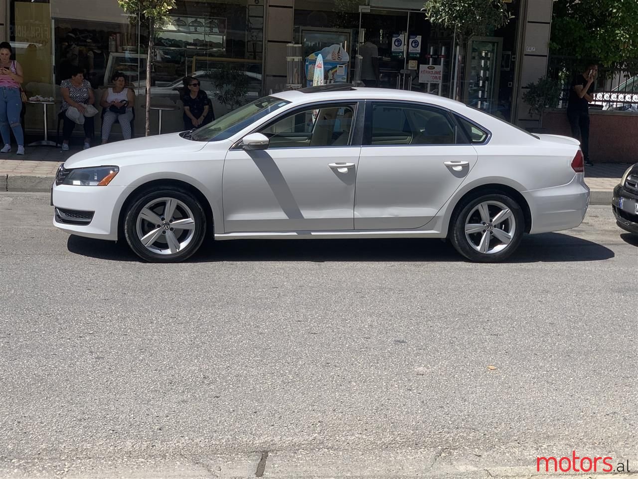 2012' Volkswagen Passat photo #4