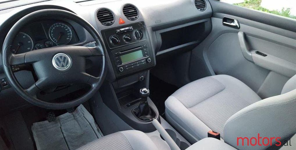 2005' Volkswagen Caddy photo #1