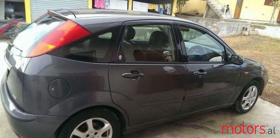 2003' Ford Focus photo #1