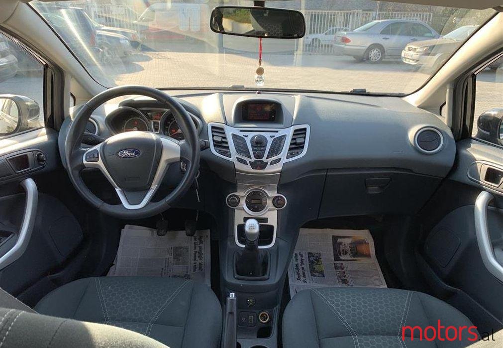 2010' Ford Fiesta photo #1