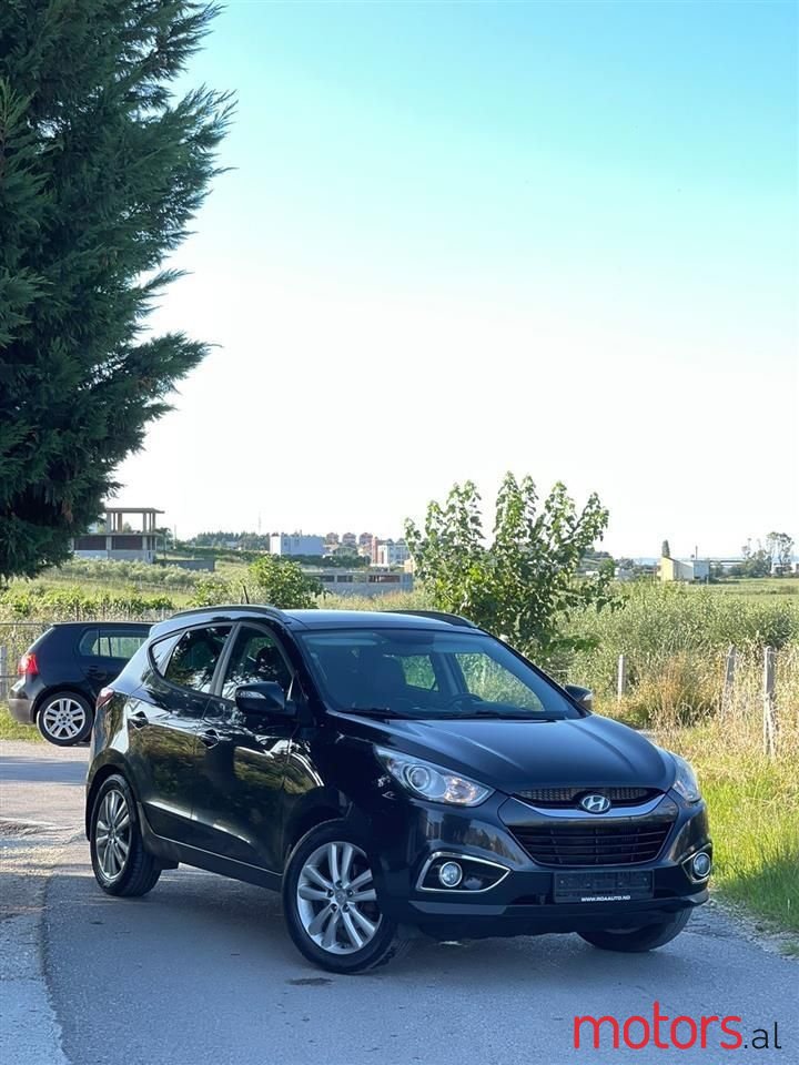 2011' Hyundai ix35 photo #1