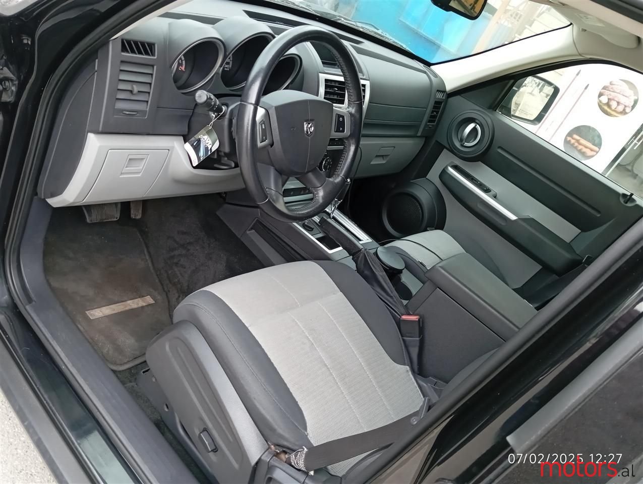 2010' Dodge Nitro photo #4