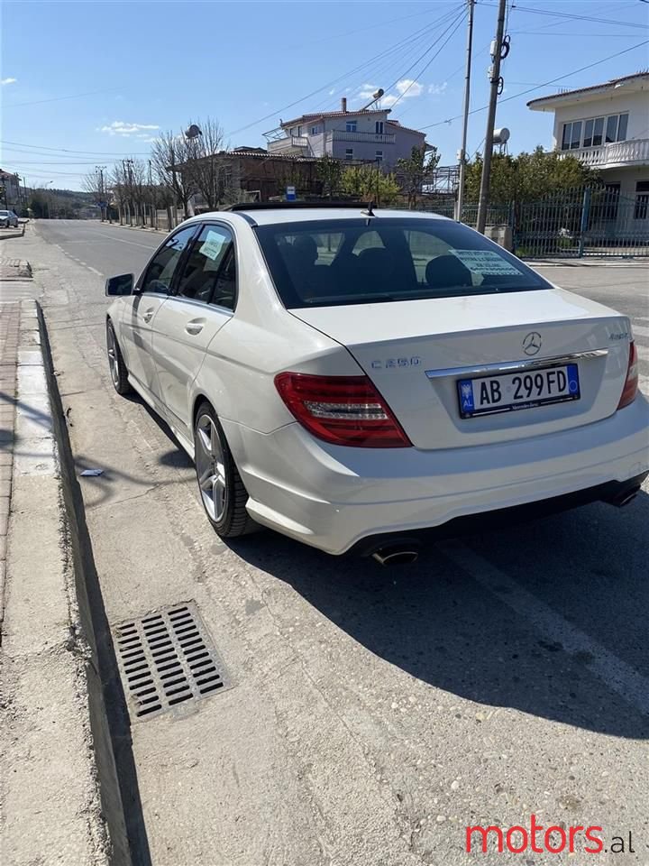 2012' Mercedes-Benz C 250 photo #2