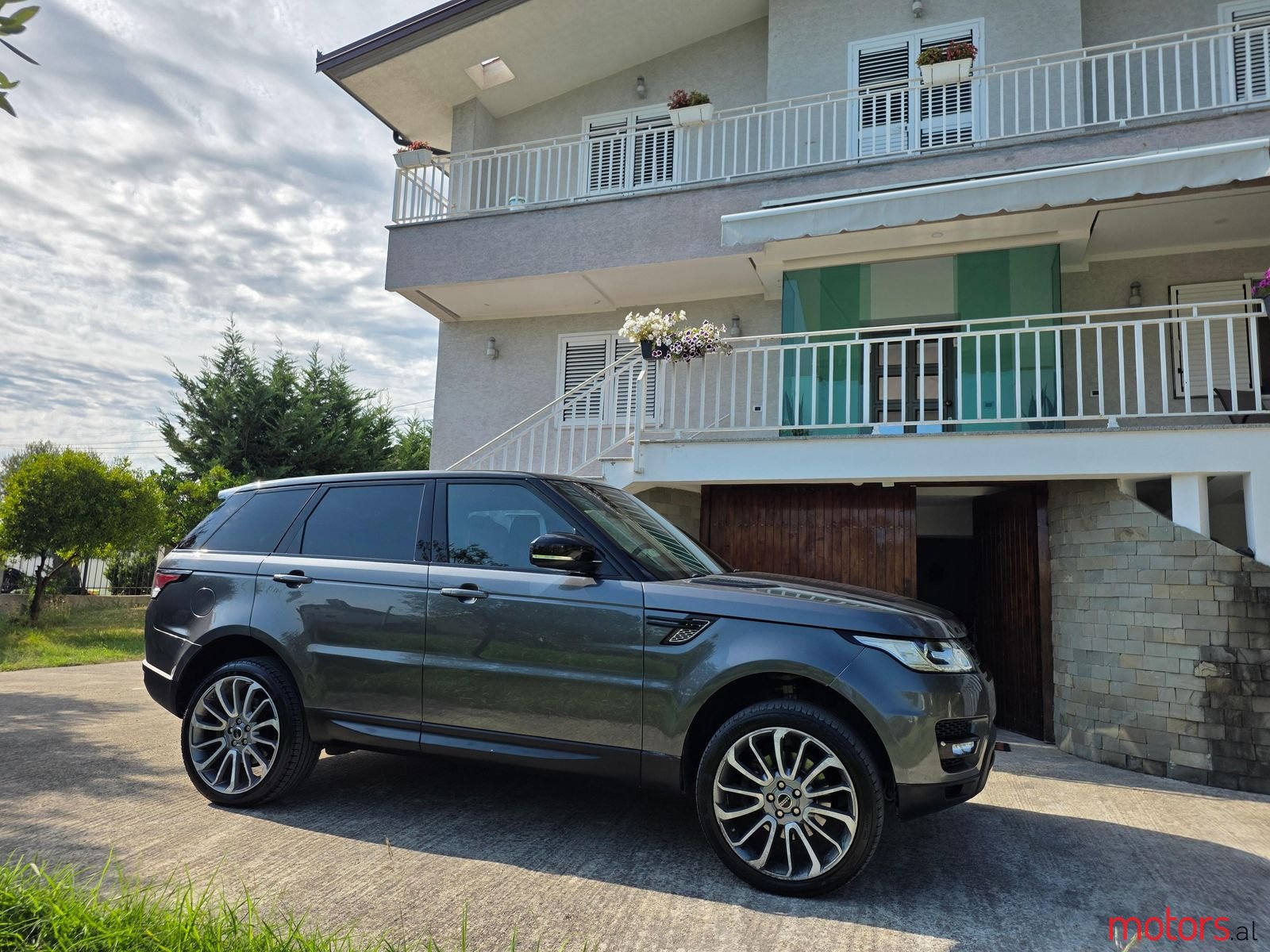 2014' Land Rover Range Rover Sport photo #4