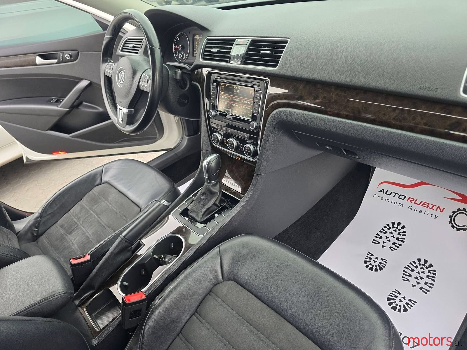 2014' Volkswagen Passat photo #3