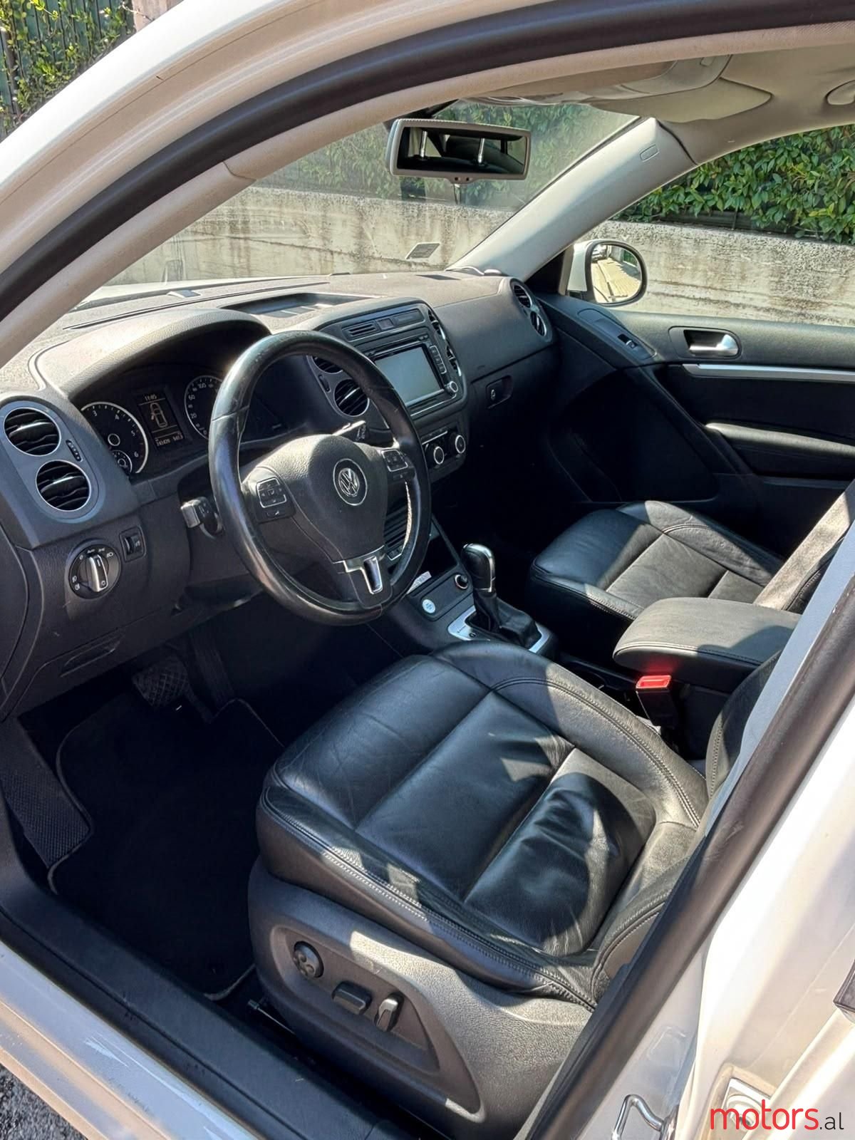 2013' Volkswagen Tiguan photo #2