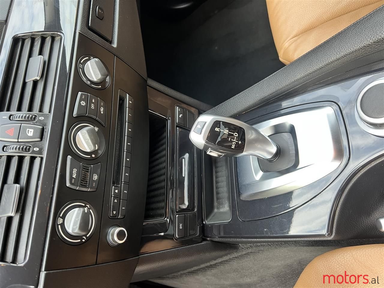 2008' BMW 520 photo #6