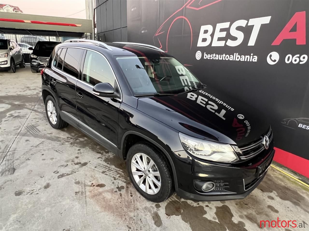 2014' Volkswagen Tiguan photo #2