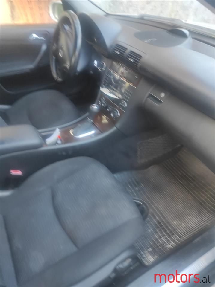 2006' Mercedes-Benz C 180 photo #3