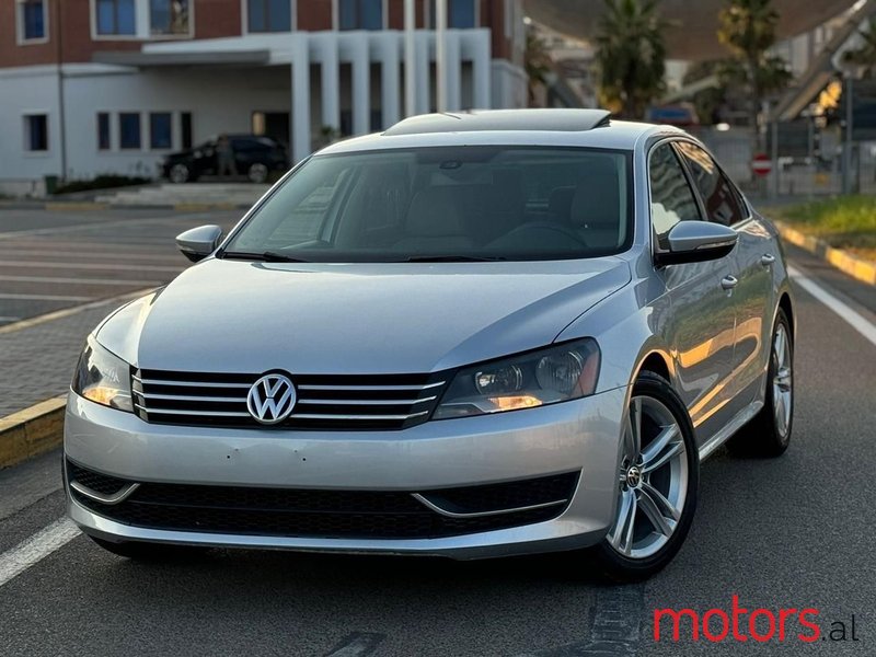 2013' Volkswagen Passat photo #1