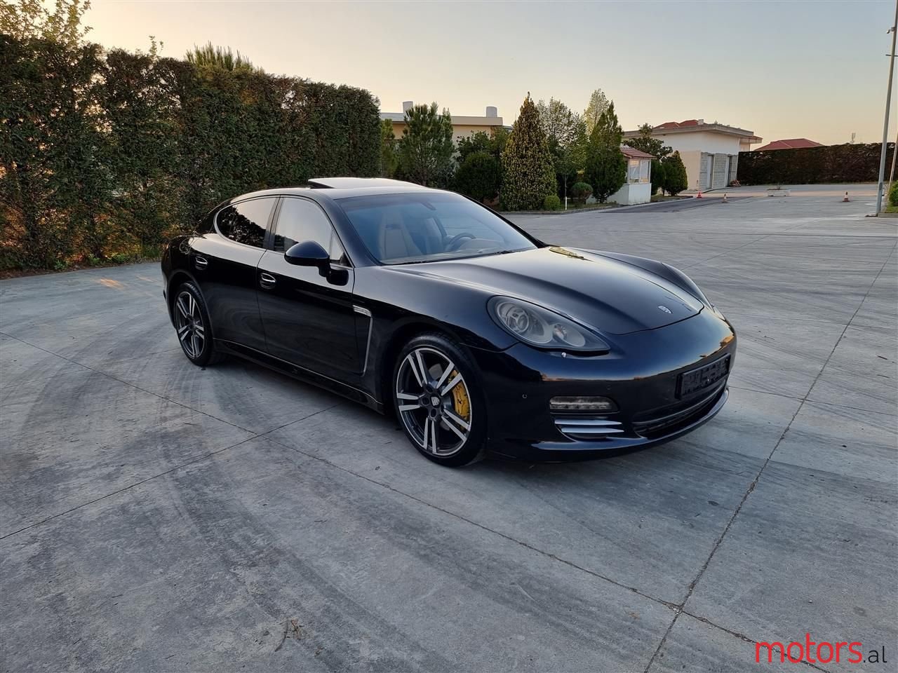 2011' Porsche Panamera photo #3