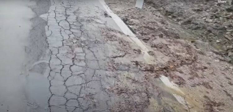 Dëmtohet rruga e re në Kukës, çahet asfalti i segmentit 3,8 kilometra