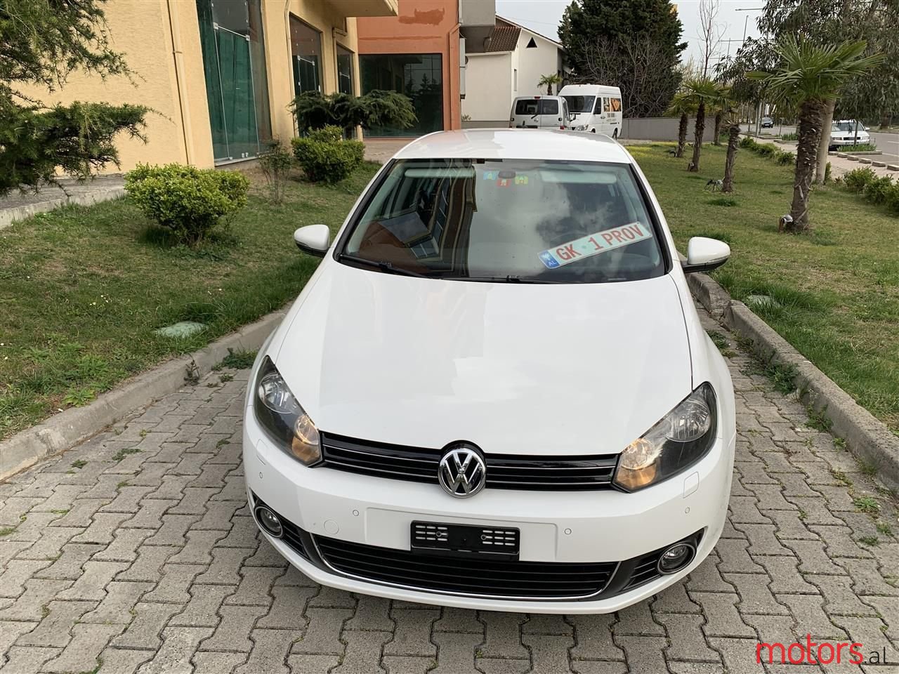 2009' Volkswagen Golf photo #1