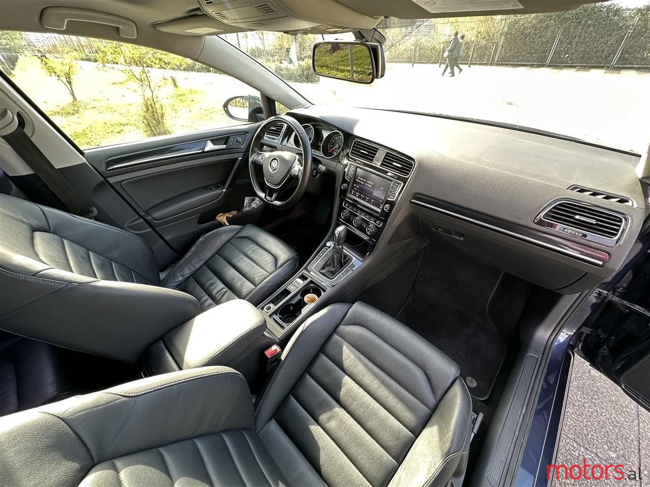 2014' Volkswagen Golf photo #6