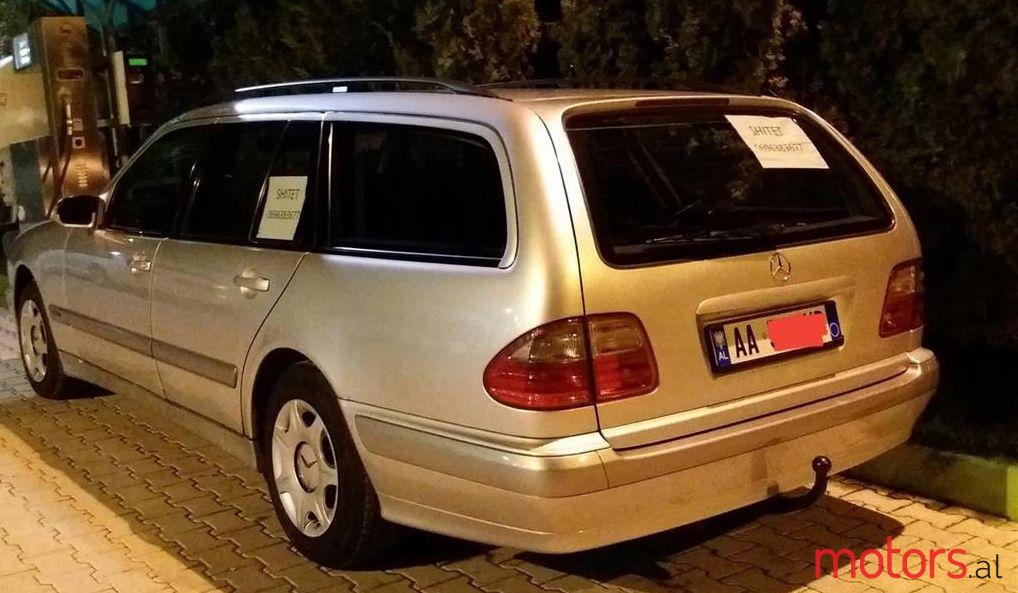 2000' Mercedes-Benz E 220 photo #5