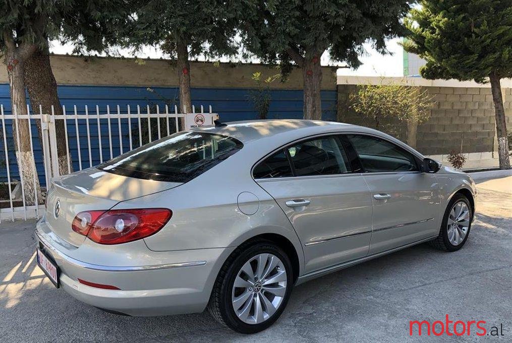 2010' Volkswagen CC photo #2