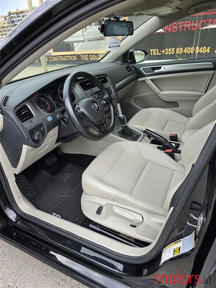 2015' Volkswagen Golf photo #6