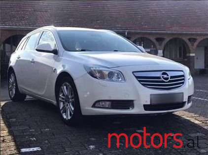 2010' Opel Insignia photo #3