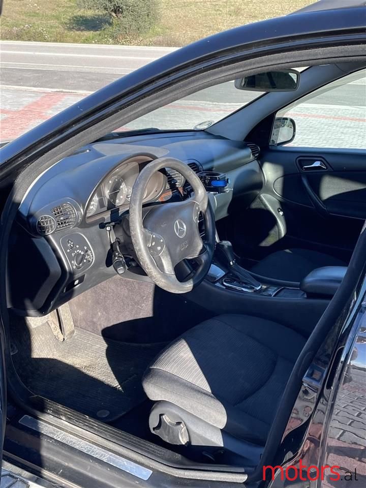 2006' Mercedes-Benz C 220 photo #6