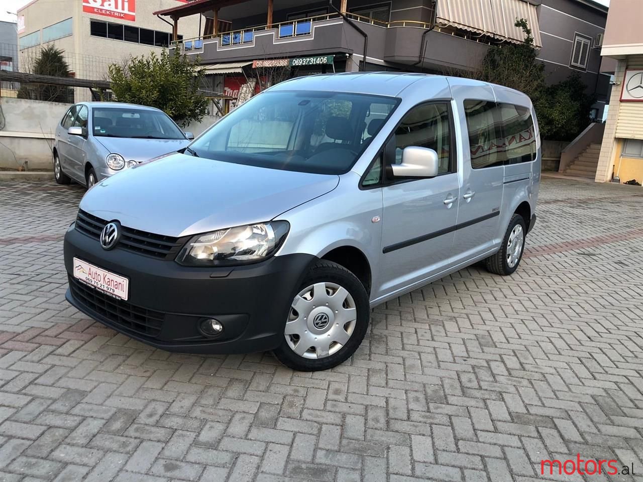 2011' Volkswagen Caddy photo #1