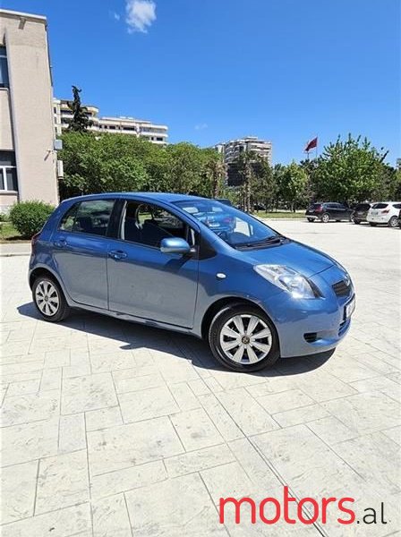 2007' Toyota Yaris photo #3