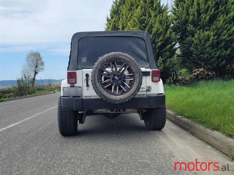 2016' Jeep Wrangler photo #2
