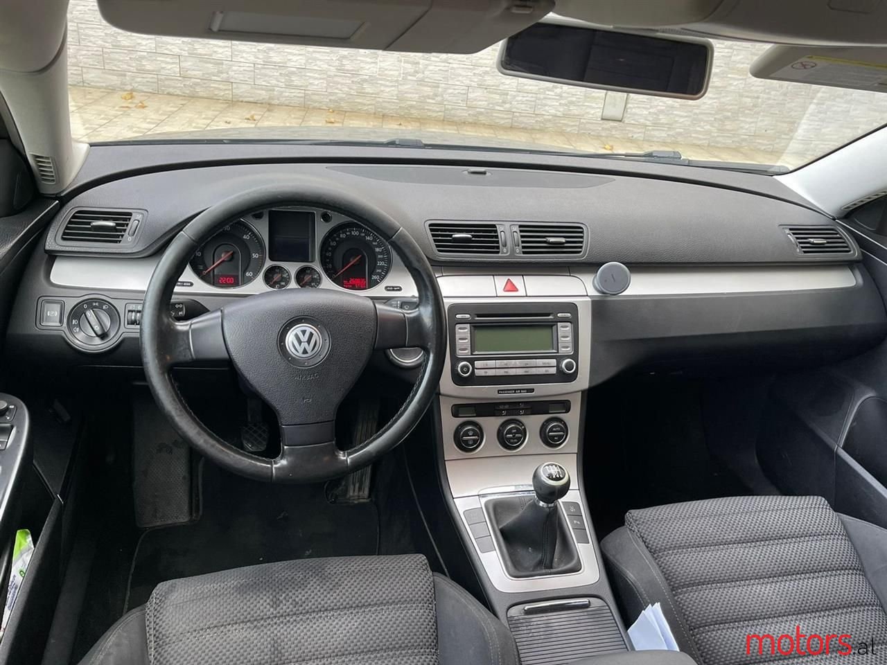 2008' Volkswagen Passat photo #4