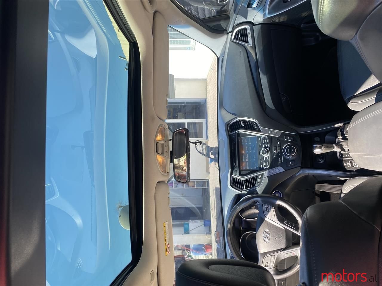 2013' Hyundai Santa Fe photo #6