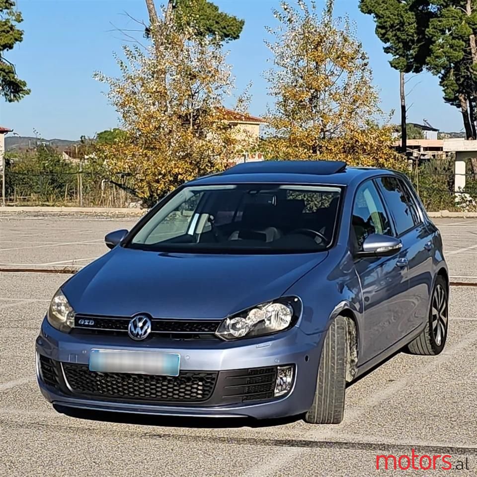 2009' Volkswagen Golf photo #3