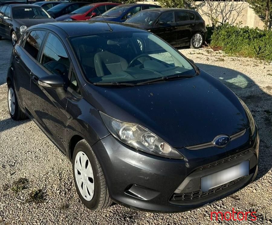 2010' Ford Fiesta photo #3