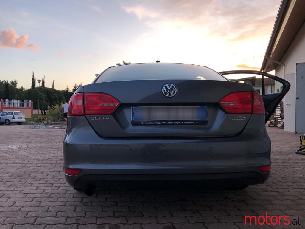 2011' Volkswagen Jetta photo #5