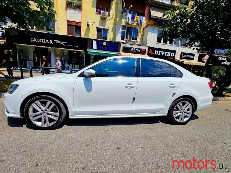 2015' Volkswagen Jetta photo #6