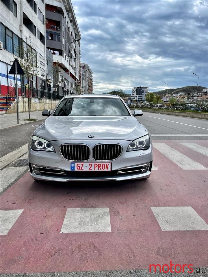 2010' BMW 740 photo #3