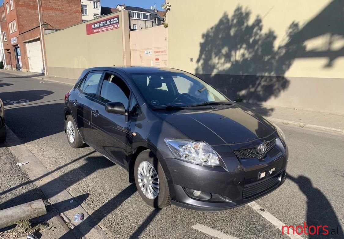 2007' Toyota Auris photo #3