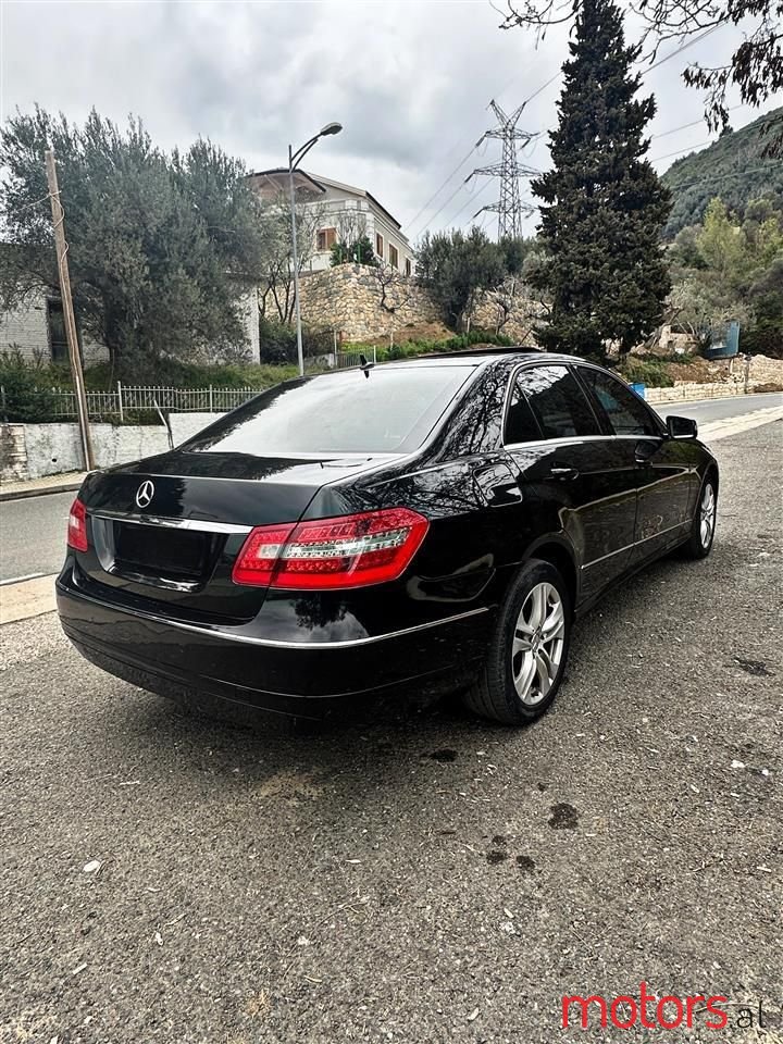 2009' Mercedes-Benz 220 photo #5