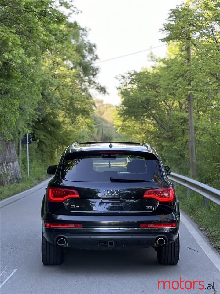2014' Audi Q7 photo #6