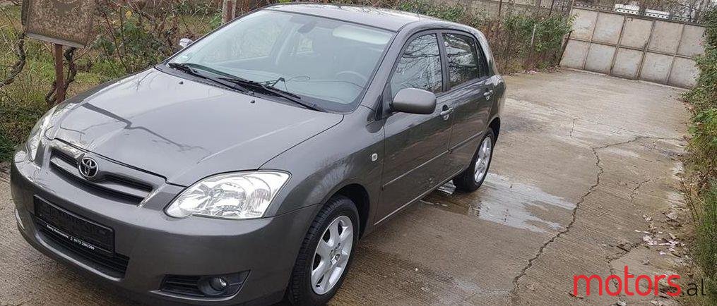 2005' Toyota Corolla photo #1