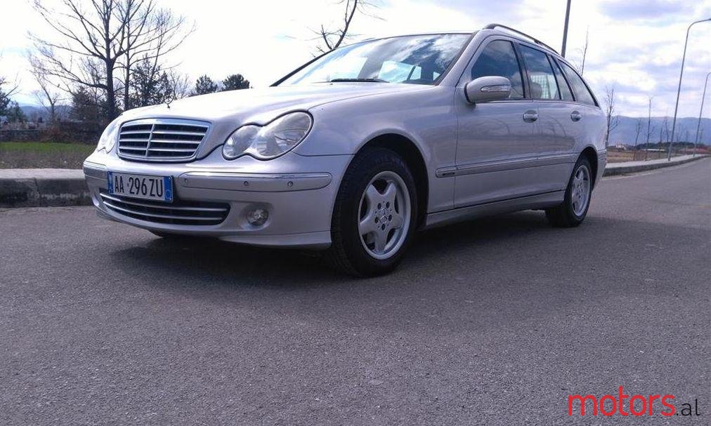 2004' Mercedes-Benz C 220 photo #1