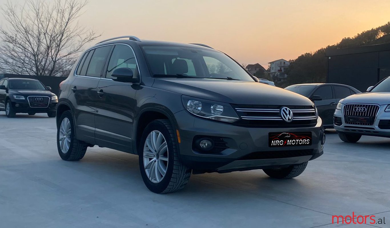 2013' Volkswagen Tiguan photo #2