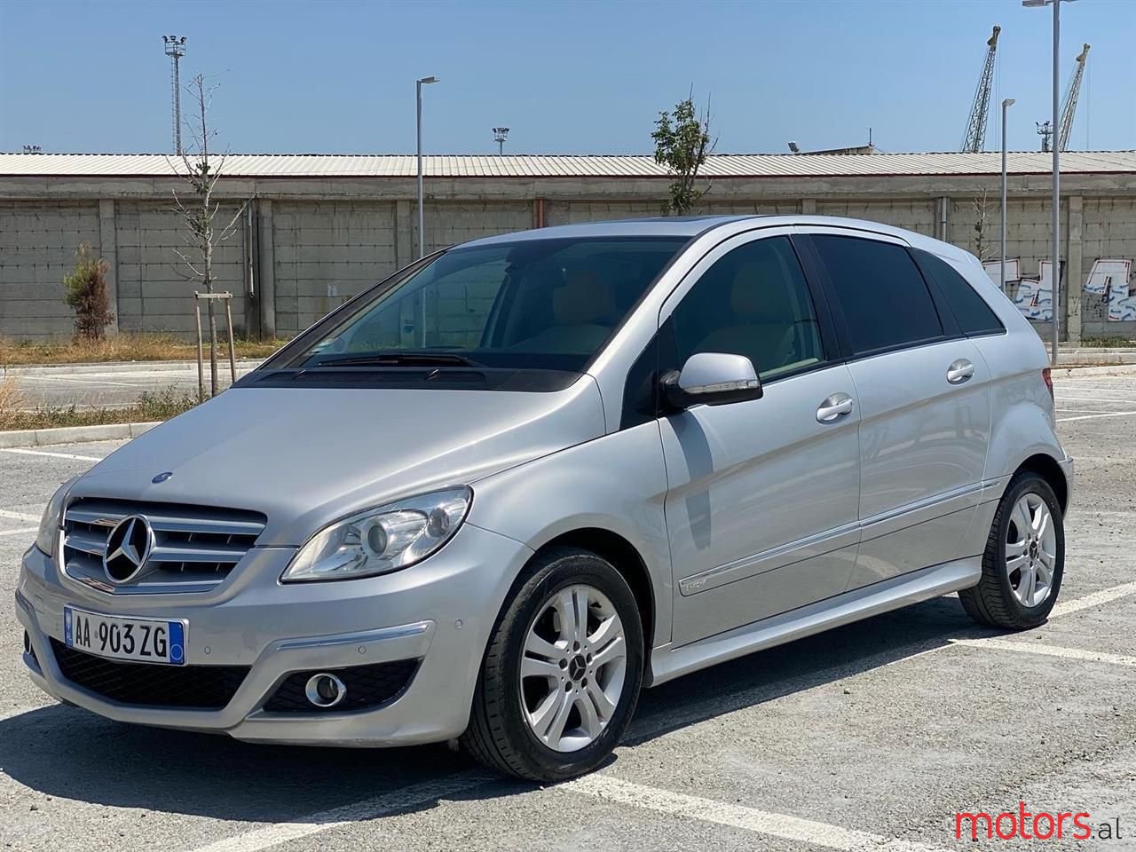 2008' Mercedes-Benz B 180 photo #1